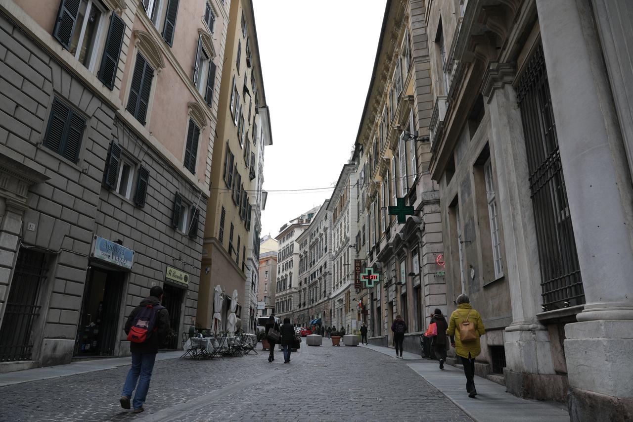 Helvetia Suite Genoa Bagian luar foto