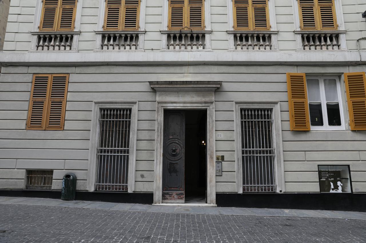 Helvetia Suite Genoa Bagian luar foto